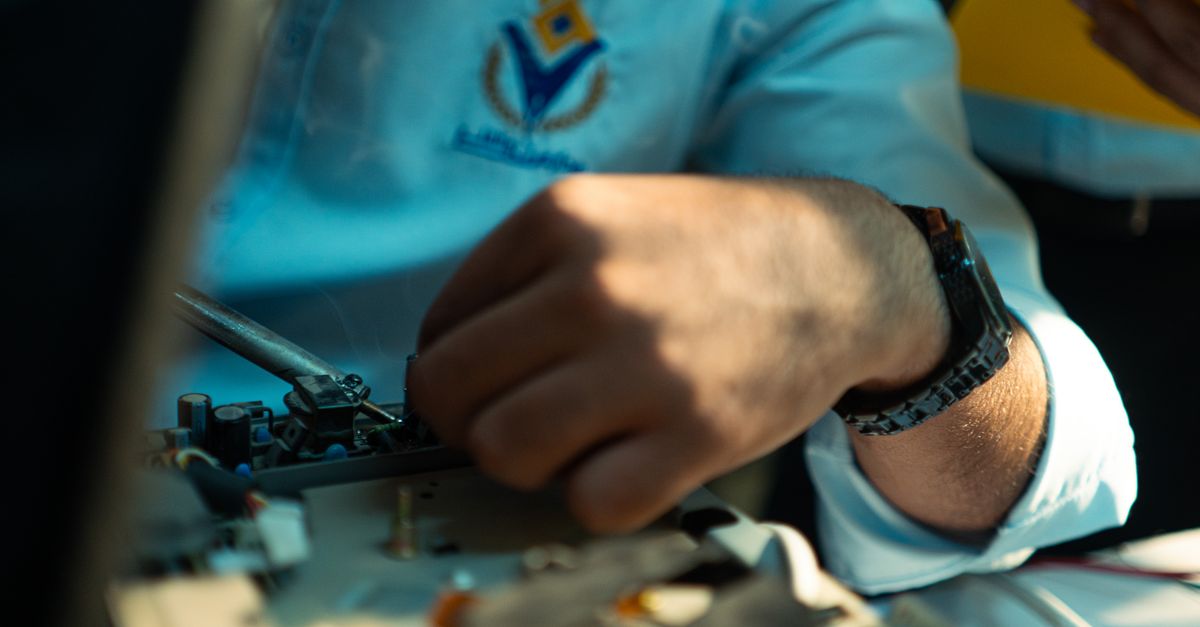 key maker professional — Altamonte Springs Locksmiths