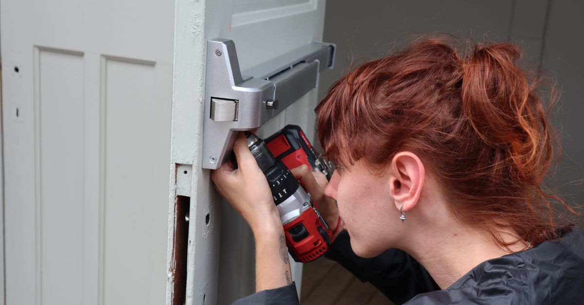 locksmith service technician — Altamonte Springs Locksmiths